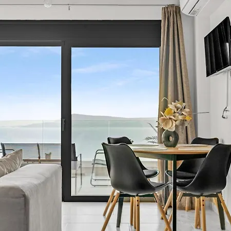 Blue Waves Oceanida Apartman